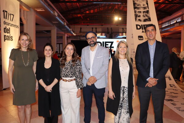 Fundaci贸n Ita煤 cumple 10 a帽os comprometidos con la educaci贸n y la cultura