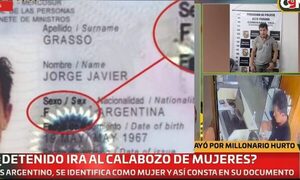 (Video) Un tipo hurtó 12 mil dólares y cuando fue preso dijo que es mujer. E’a