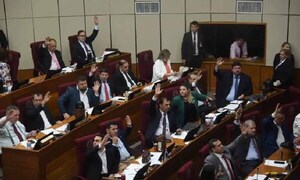Cardióloga del Acosta Ñu tilda de “insensibles” a senadores por autoaumento de salario – Prensa 5