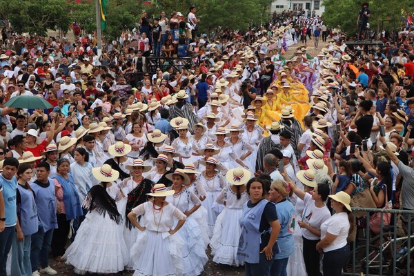 En el segundo día de novenario en Caacupé se exhortó a la paz, justicia y comunión como signo de esperanza • RADIO NACIONAL