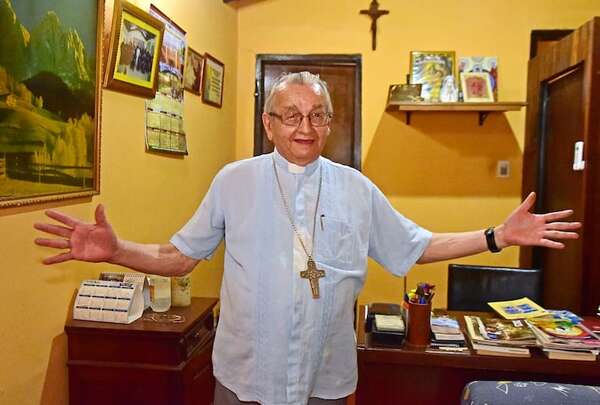 Indigna autoaumento de parlamentarios: “son inmorales”, afirma monseñor Medina - Economía - ABC Color