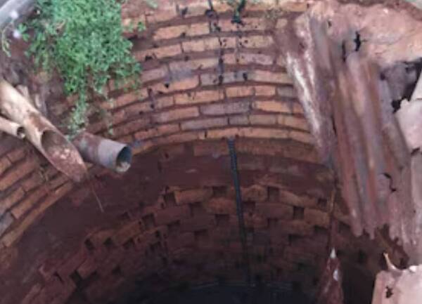 Tristeza que destroza: dos chiquitos fallecieron cayendo a lo profundo de unos pozos