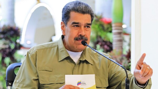 “Nunca entregaré el bastón de mando”: Nicolás Maduro desafía a sus adversarios - La Clave