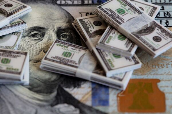 Dólar cierra noviembre por debajo de G. 7.800 y BCP frena ritmo de intervenciones - MarketData