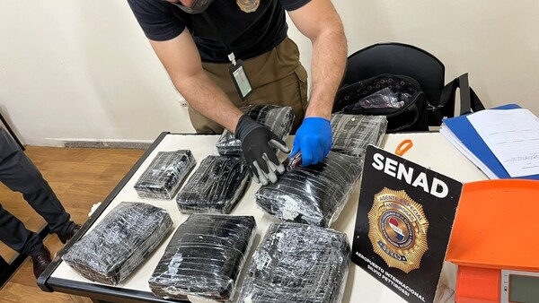 Senad frustra ingreso de más de 18 kilos de marihuana “vip”