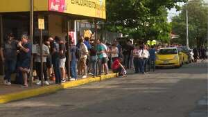 Black Friday: Hasta cuatro horas de espera para poder comprar en algunos lugares - Economía - ABC Color