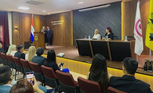 Seminario internacional sobre experiencias, desafíos y oportunidades actuales de la mediación en el sistema de justicia en CDE