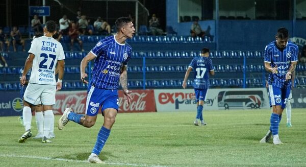 Versus / Sol se despide de la Primera amargando a Ameliano