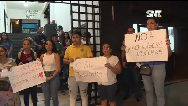 Manifestación de estudiantes en el Mercado 4 - SNT