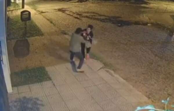 Video: así robó a una mujer y fue detenido después - Policiales - ABC Color