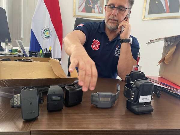 Adjudican a empresa “mimada” la millonaria provisión de tobilleras - Política - ABC Color