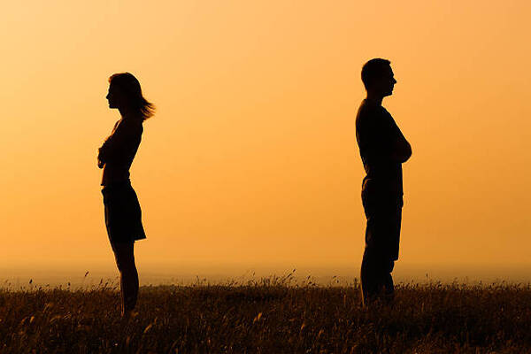 Las siete sorpresas que enfrenta quien se separa después de muchos años de matrimonio