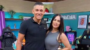 [VIDEO] ¡Arquero se aproblemó en su casa por una foto con Fabi Martínez!