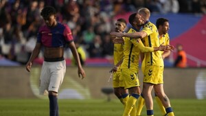 Las Palmas amarga al Barcelona la celebración de su 125 aniversario