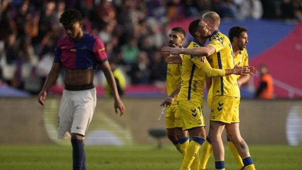 Las Palmas amarga al Barcelona la celebración de su 125 aniversario