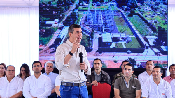 Santiago Peña dice que paraguayos “merecen vivir mejor” y desata indignación en las redes