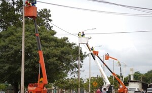 90 % de avance de la iluminación pública en CDE y Minga
