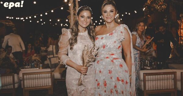 Maricha Olitte, una madre emocionada en la boda religiosa de su hija Thalía