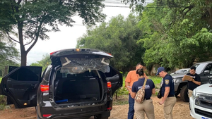 Policía recupera camioneta robada del diputado Roberto González