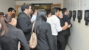 Funcionarios del Congreso cobrarán bonificaciones hasta 50% del sueldo