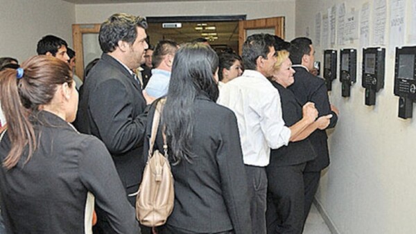 Funcionarios del Congreso cobrarán bonificaciones hasta 50% del sueldo