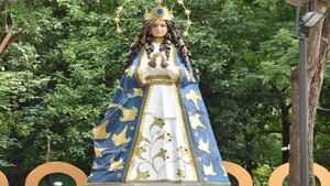 Artista cordillerano vivió un sueño haciendo la escultura de la Virgen