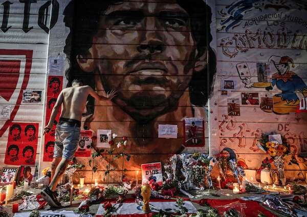 Muerte de Maradona: abogado denuncia que hubo “pruebas adulteradas” - Fútbol Internacional - ABC Color