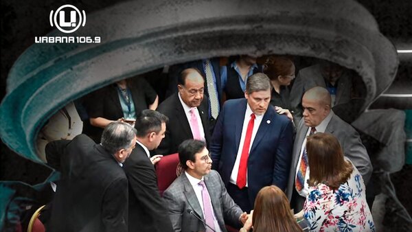 Senadores fueron elegidos como "carruajes de la semana" tras autoasignarse millonario aumento
