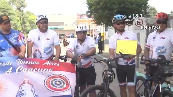 Paraguayos pedalearon desde Buenos Aires para visitar a la Virgen de Caacupé