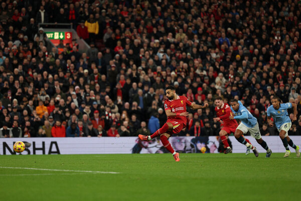 Versus / Liverpool derrota al Manchester City y se escapa en la cima de la Premier League