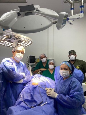 Exitosa cirugía para resolver caso de hernia discal poco común - ADN Digital
