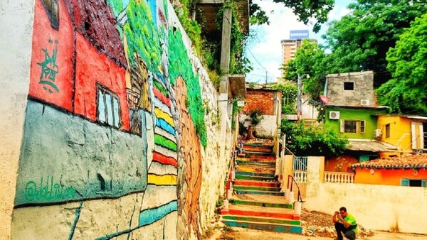 Recorriendo los pasos de Asunción Flores