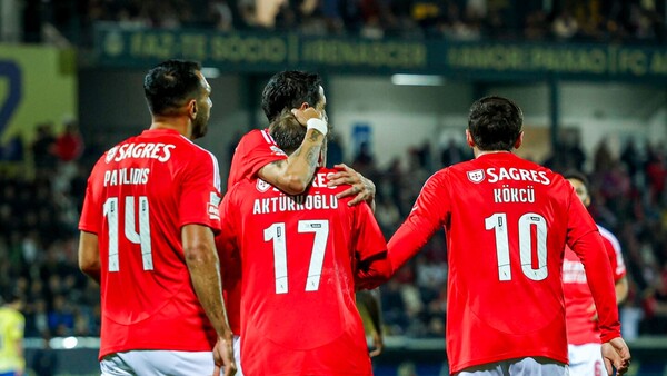 Di María marca y da alas al Benfica