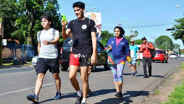 Recomendaciones a peregrinos para alimentarse durante caminata rumbo a Caacupé