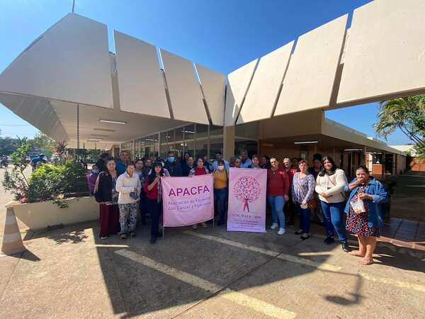 Esto le dicen los pacientes con cáncer al presidente de la República ante la llegada de la Navidad - Nacionales - ABC Color