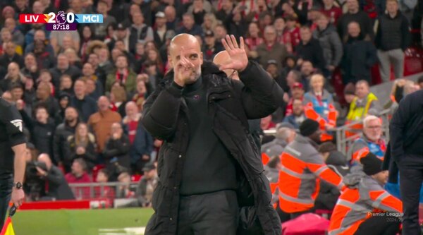 Versus / Picante: Guardiola responde a los cánticos de la afición del Liverpool
