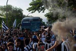 Botafogo celebra junto a miles de aficionados en Río de Janeiro el título de Libertadores - Fútbol - ABC Color