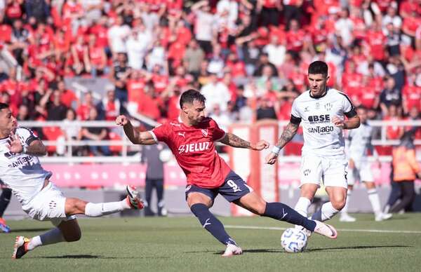 Vélez se acerca al título y Ávalos anota para Independiente - Fútbol Internacional - ABC Color