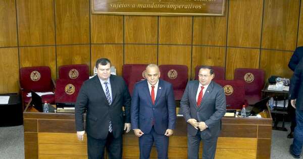 La Nación / Convocan a sesión extraordinaria para modificar reglamento interno