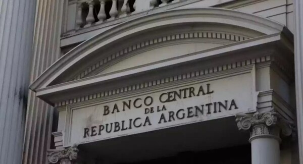 Argentina aguarda préstamo del BM por USD 15.000 millones