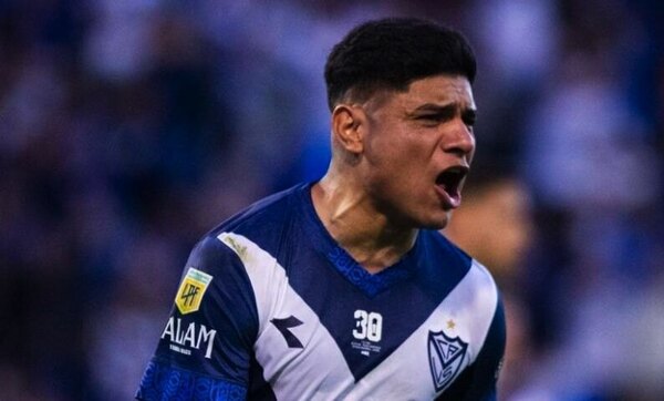 Versus / Aquino festeja y Vélez acaricia el título de la Liga argentina