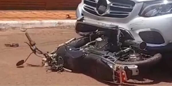 MOTOCICLISTA RESULTÓ HERIDO TRAS COLISIÓN EN HOHENAU - Itapúa Noticias