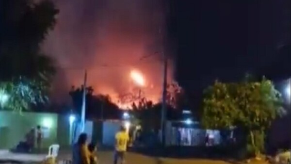 Cuatro familias pierden todo en voraz incendio que afectó a precarias casas en Lambaré