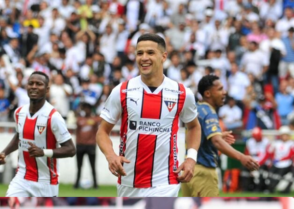 Otro doblete de Arce para llevar a Liga a la final del Campeonato