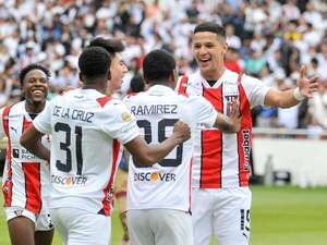 Liga goleó con doblete de Alex Arce y es finalista de la LigaPro - Fútbol Internacional - ABC Color