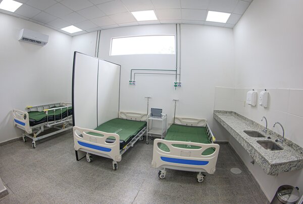 Presidente de la República inaugura nuevo pabellón de Urgencias Pediátricas en Caaguazú