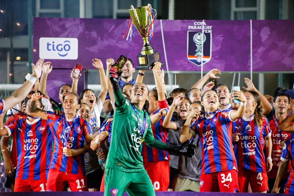 Copa Paraguay Femenina: las azulgranas se alzaron con el título ante Olimpia - trece