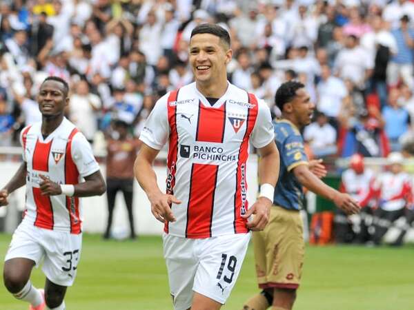 Vídeo: El doblete de Alex Arce en la goleada de Liga de Quito - Fútbol Internacional - ABC Color