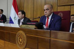 Senado aprueba modificación de reglamento y reelige a Bachi