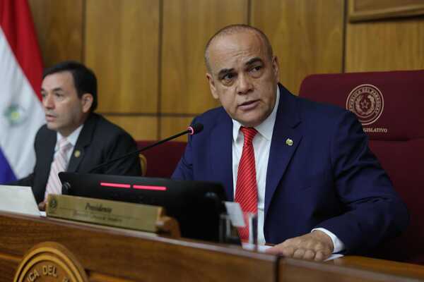 Bachi Núñez presidirá el Congreso por dos periodos más - trece